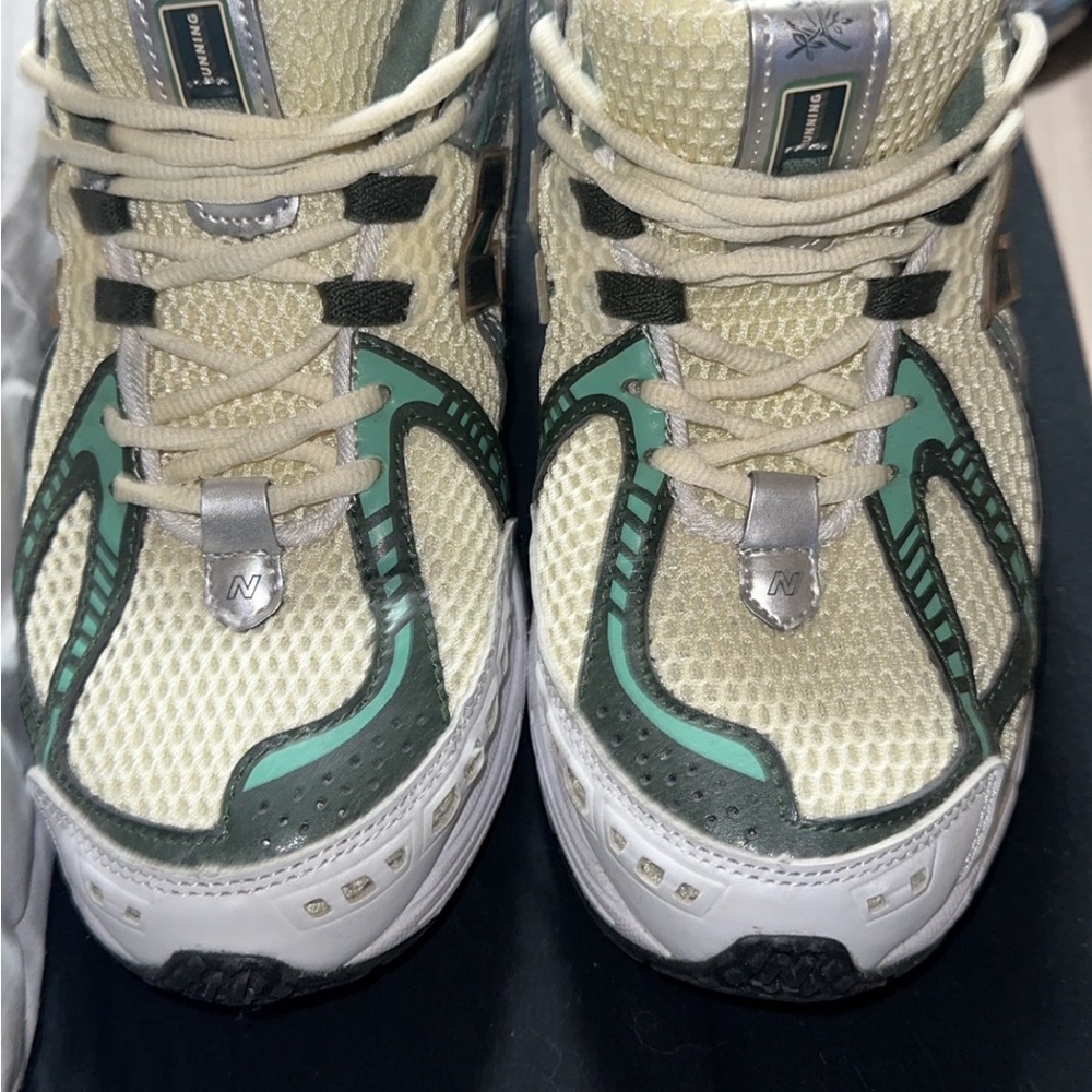 New Balance 1906R men’s size 11